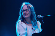 Iris Dement