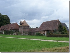 2012.08.12-018 dépendance du château de Launay