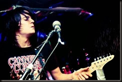 1236366_245348385613049_794837339_n