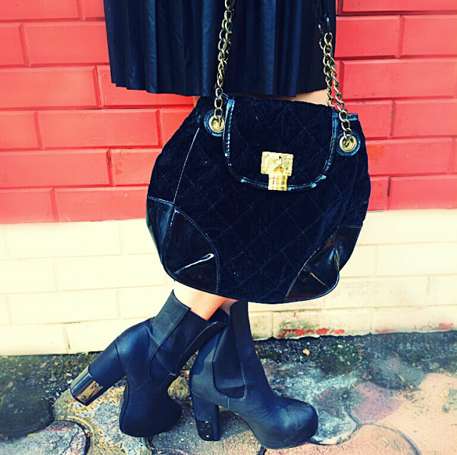 Ankle Boots & Black Quilted Bag