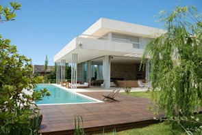casa-minimalista-en-argentina-de-Barrionuevo-Sierchuk-Arquitectas casa-minimalista-en-argentina-de-Barrionuevo-Sierchuk-Arquitectas