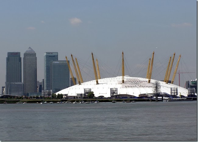 Canary.wharf.and.dome.london.arp