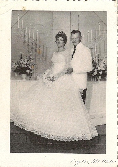 Wedding couple lacy dress Duluth