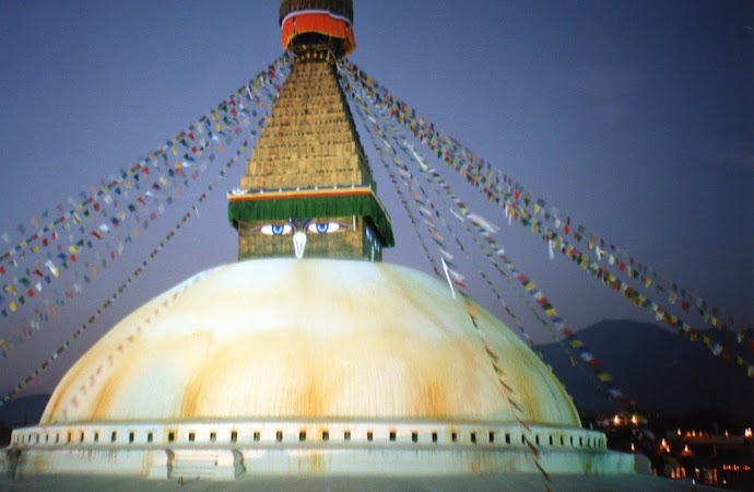 Imagini Nepal: stupa pe inserat.jpg Obiective turistice Nepal: stupa pe inserat.jpg