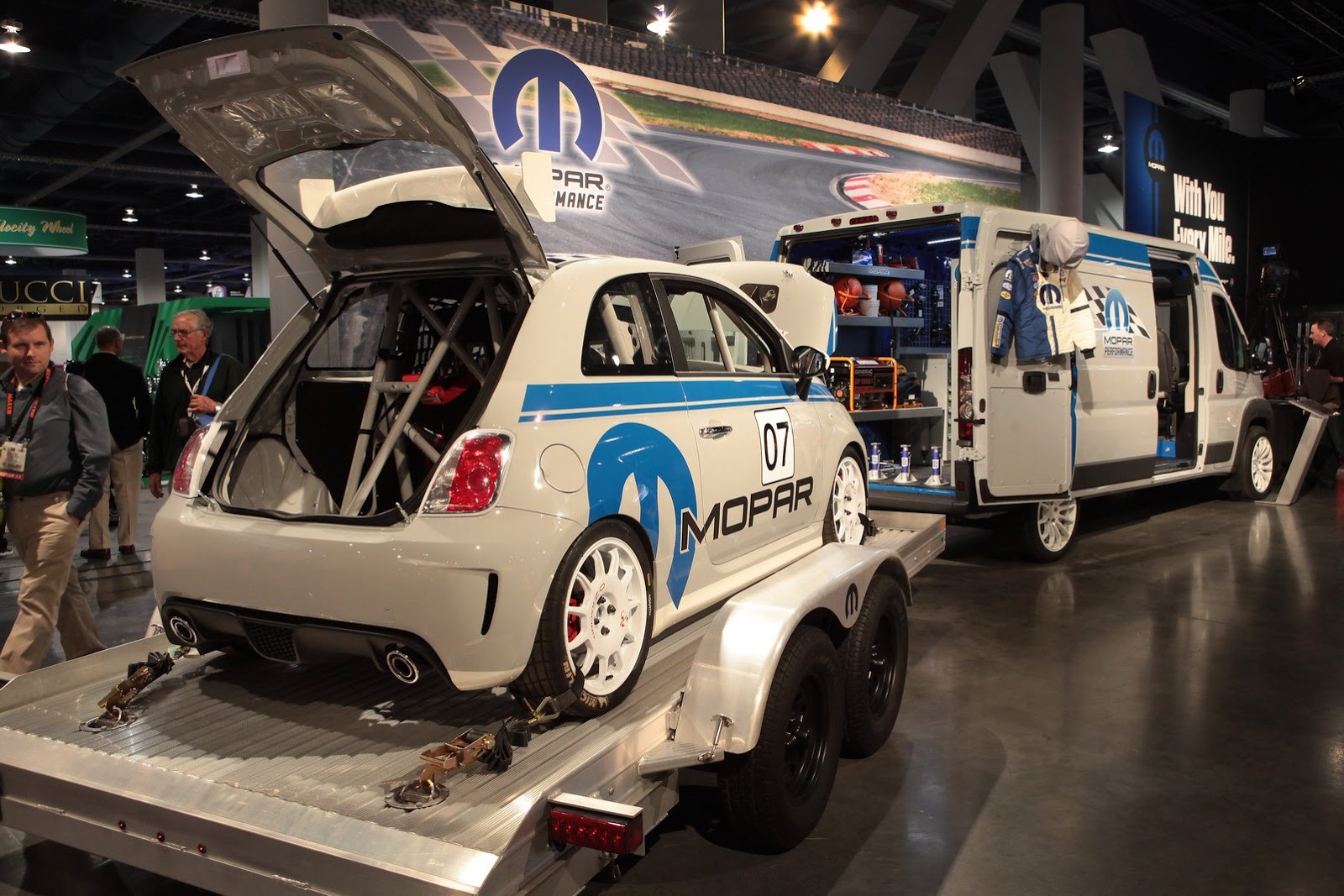 [Chrysler-Group-SEMA-18%255B2%255D.jpg]