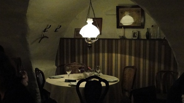 Restaurante Vanaema Juures - Tallinn