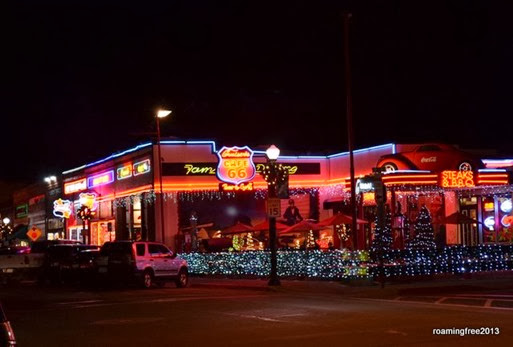 Cruisers Cafe 66 at night