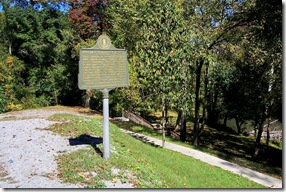 Pawpaw Tree Incident marker at pull off near Buskirk, KY