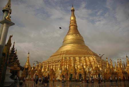 Obiective turistice Myanmar: Temple Yangon