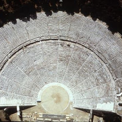 78.- Teatro de Epidauro