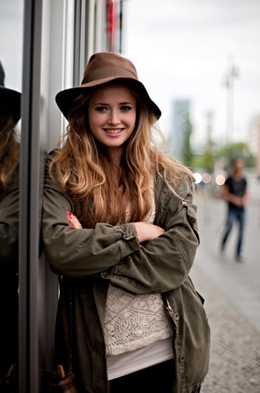 Parka Streetstyle Rain Coat Hat Women Berlin