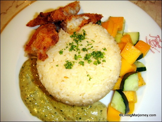 CrFigaro : Crusted Dory Filet in Creamy Pesto Sauce and Rice Pilaf