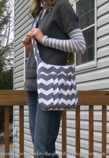 gray and yellow chevron pleated bag (5)