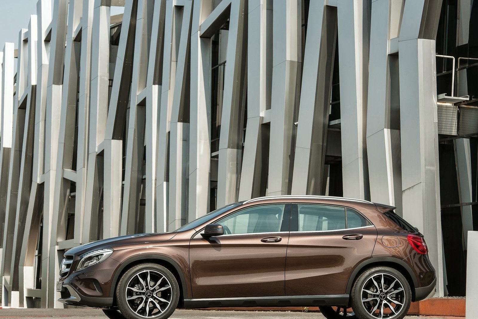 [Mercedes-Benz-GLA-Frankfurt-3%255B2%255D.jpg]
