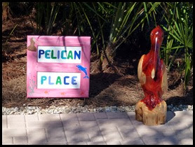 00d - Pelican Place Sign