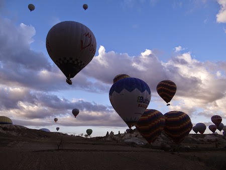 26. Numeroase baloane in Cappadocia.JPG