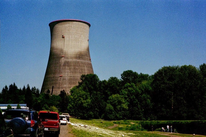 [FH000003-Trojan-Nuclear-Power-Plant-%255B1%255D.jpg]