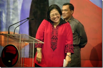 megawati senyum