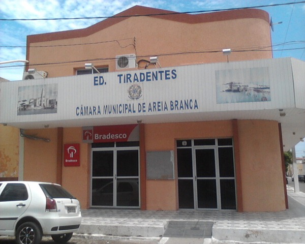 [C%25C3%2582MARA%25202%2520IDEM%255B3%255D.jpg]