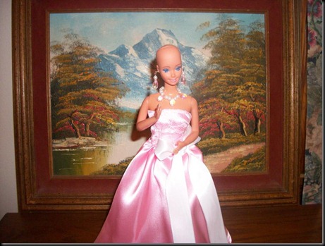 Barbie-calva-bald-and-really-beautiful-princess-2013-muñecas-Barbie-juguetes-Pucca-juegos-infantiles-niñas-cancer-hospital-chicas-maquillar-vestir-peinar-fashion-belleza-princesas-bebes-facebook-15
