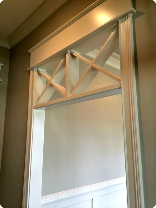 "X" transom in doorways