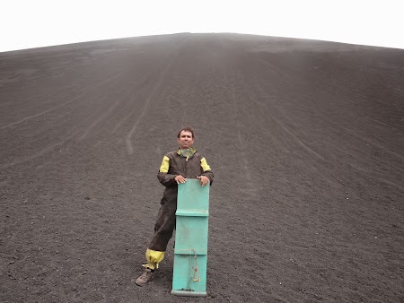06. Cerro Negro boarding.JPG