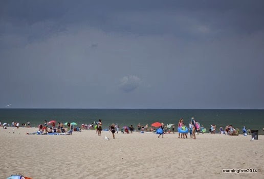 The sky is getting pretty dark -- everybody is leaving the beach!