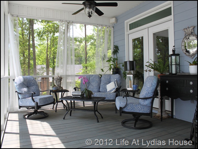 screened porch seating 1