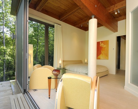 habitacion-moderna-casa-arquitectura-sostenible-Pierre-Cabana habitacion-moderna-casa-arquitectura-sostenible-Pierre-Cabana