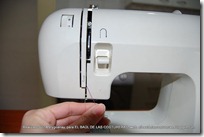 how-to-thread-sewing-machine-nagoya-mini-1-como-se-enhebra-maquina-de-coser-nagoya-mini-1-_-10