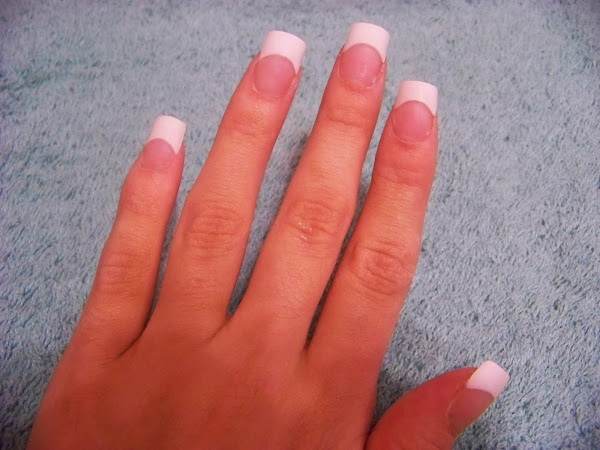 102_1766 French Tip Nails With Design