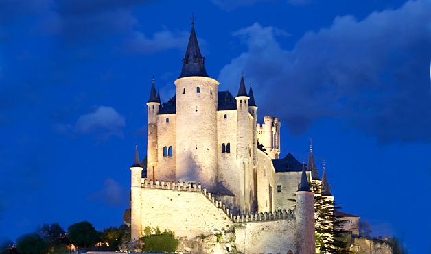 [03-Alcazar-Segovia%255B3%255D.jpg]