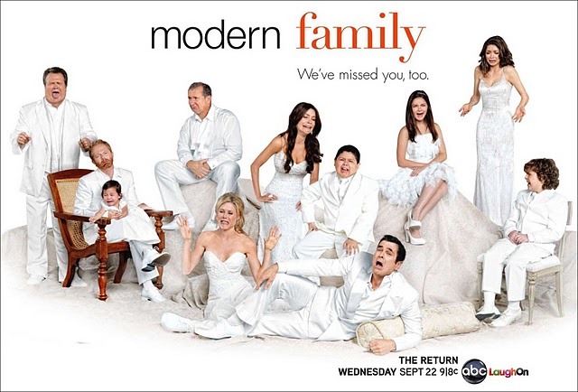 [modern-family-season-2-poster%255B4%255D.jpg]