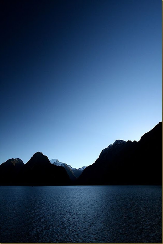 Milford sound silhouette