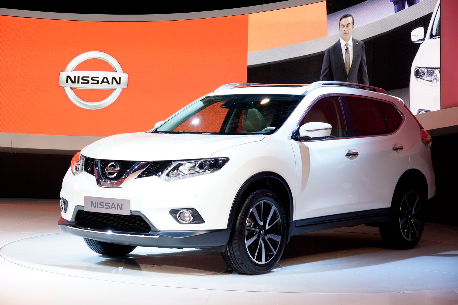 [2014-Nissan-Rogue-X-Trail-SUV-5%255B2%255D.jpg]