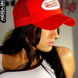Andrea Rincon, Selena Spice Galer&iacute;a 56 - Camiseta Blanca, Gorra y Tanga Roja &ndash; AndreaRincon.com Foto 36
