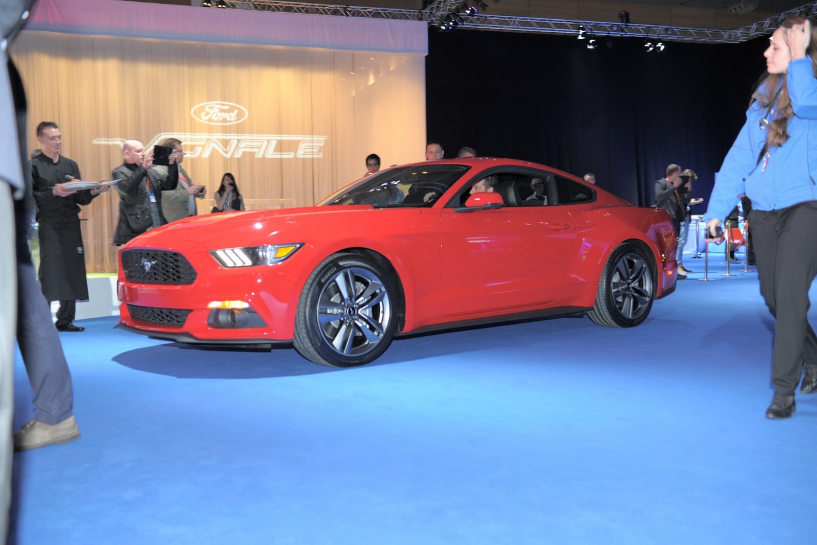 [2015-Ford-Mustang-Live-104%255B2%255D.jpg]