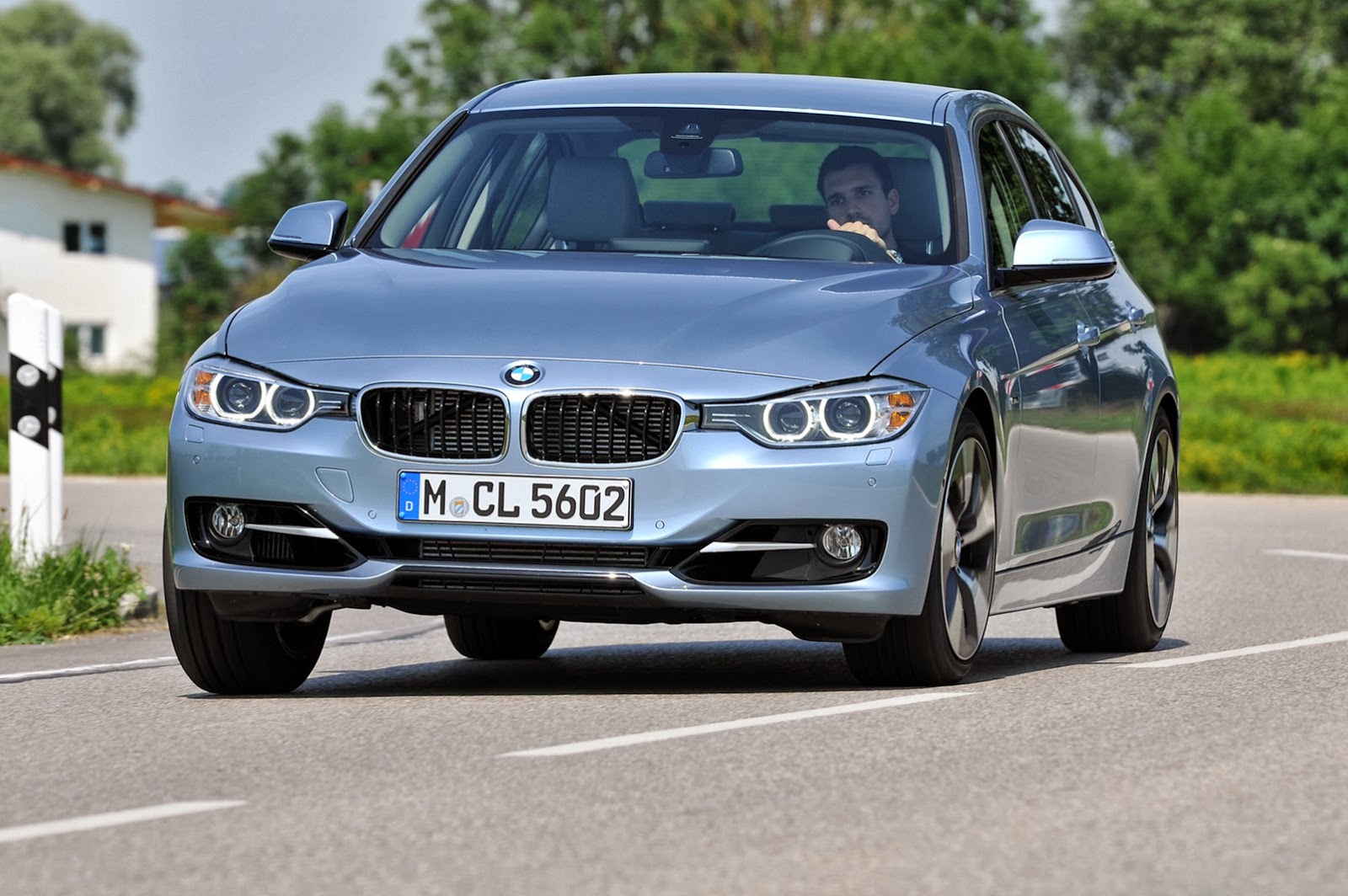 [BMW-A3%255B3%255D.jpg]