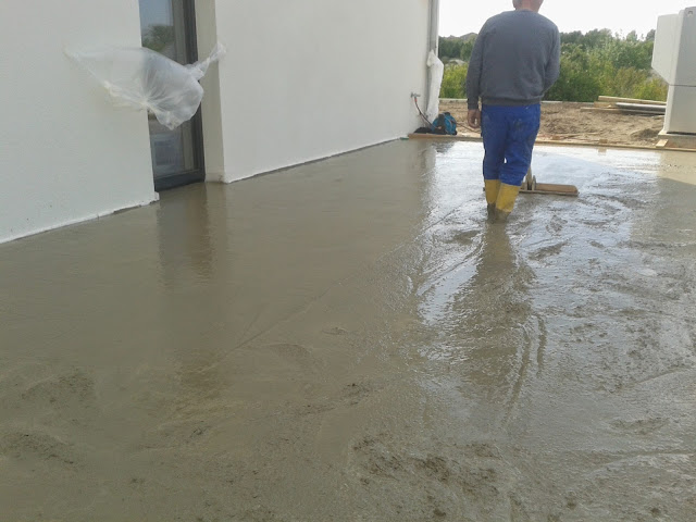 Unser Bautagebuch: Bodenplatte für Garage fertig