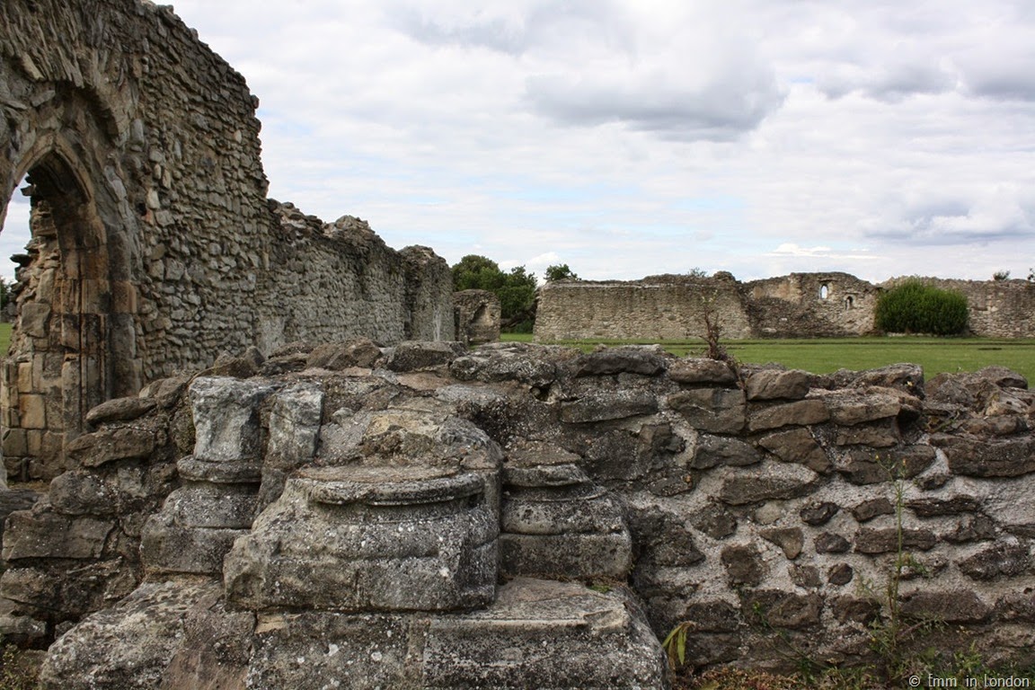 [Ruins-of-Lesnes-Abbey14.jpg]