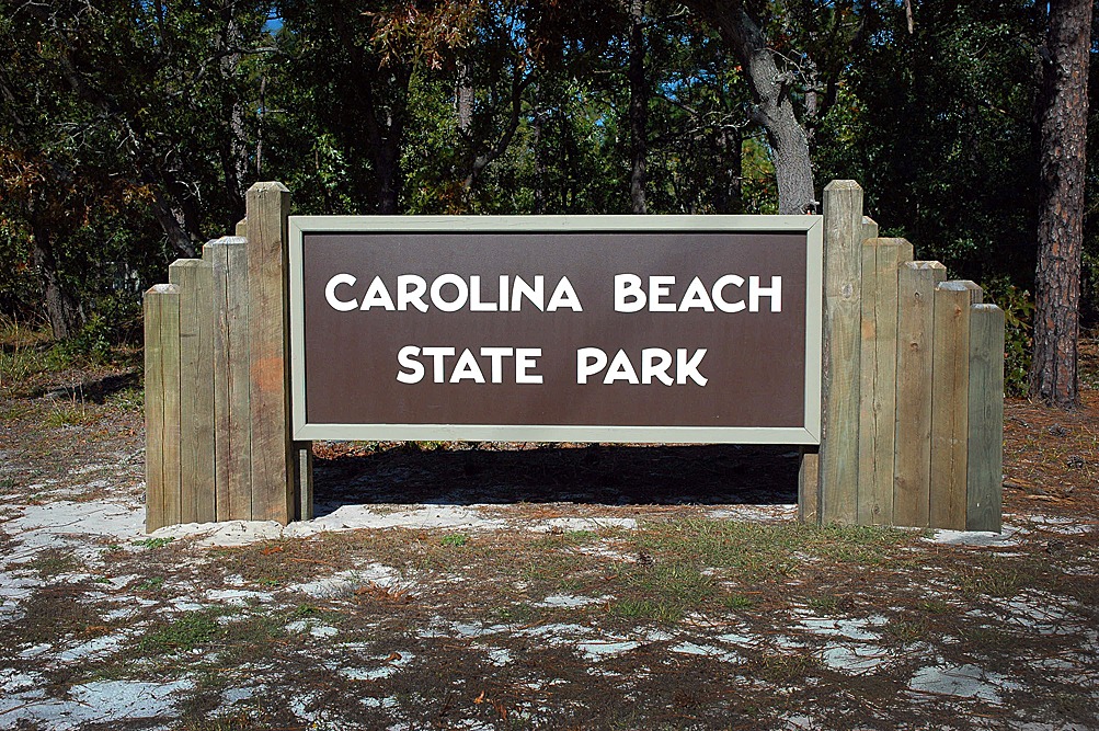 [Carolina-Beach-Sign2.jpg]