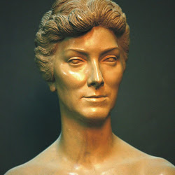 r-SRA_-DE-SUAREZ.jpg