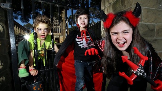 714716-australian-children-dressed-up-for-halloween