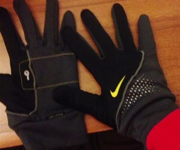 [Dri-Fit-Gloves6.jpg]