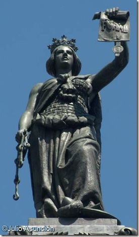 Alegoría de Navarra - Monumento a los Fueros - Pamplona