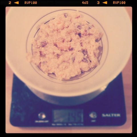 #30 Weighing out my breakfast portion of bircher museli