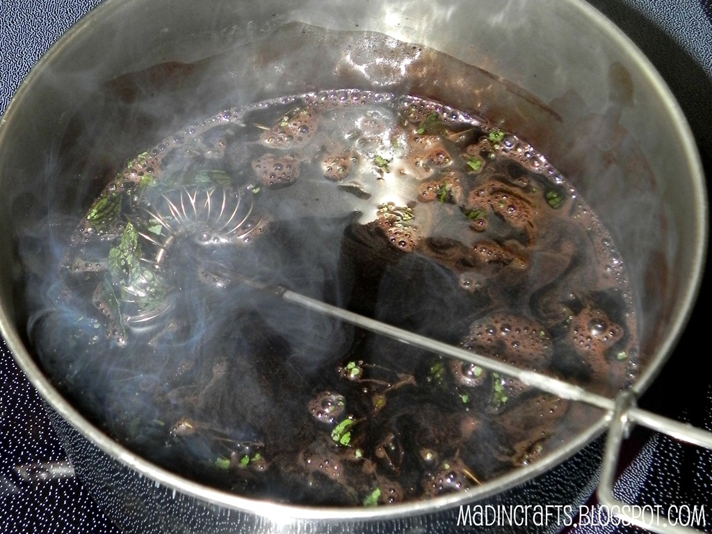 [chocolate-mint-syrup-recipe5.jpg]