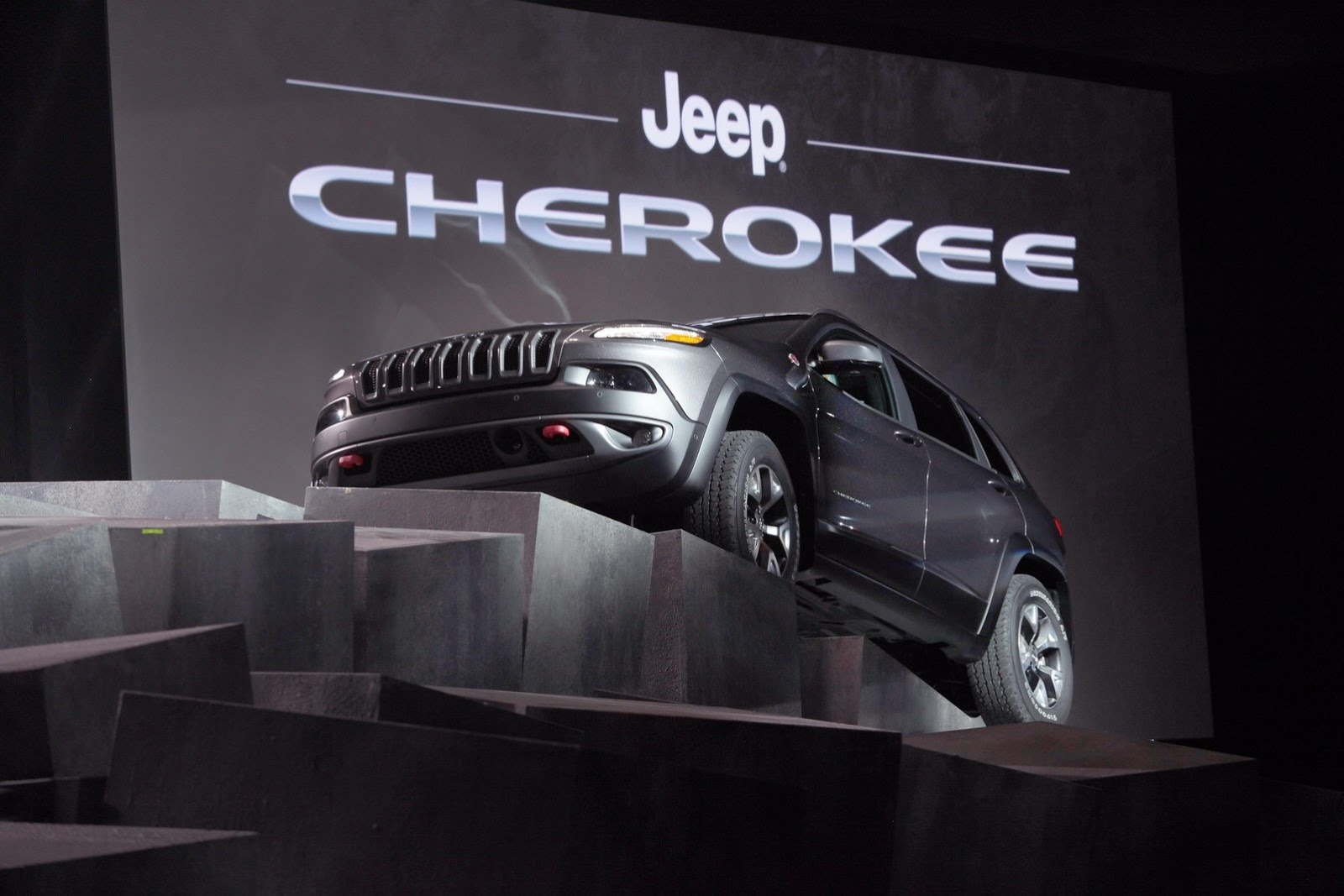 [2014-Jeep-Cherokee-2%255B3%255D.jpg]