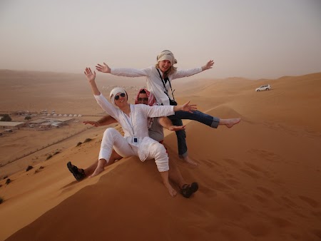 18. Pe dune in Wahiba Sands.JPG