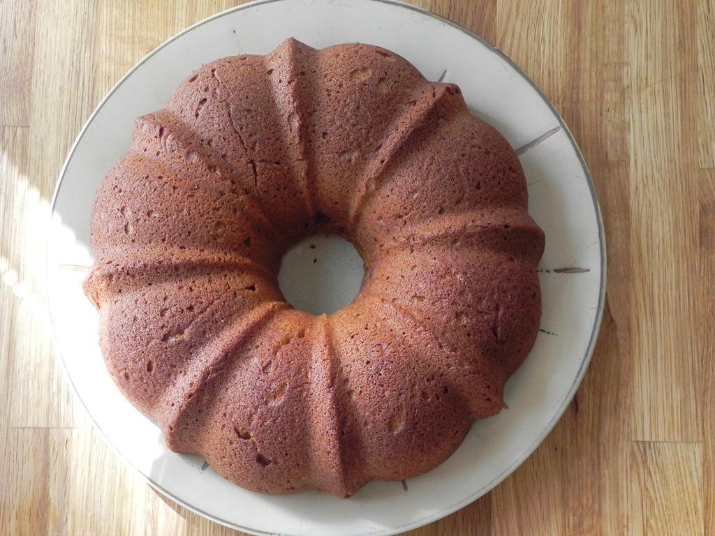 [pumpkin-streusel-bundt-cake-with-pumpkin-glaze-bundt-a-month-5%255B4%255D.jpg]